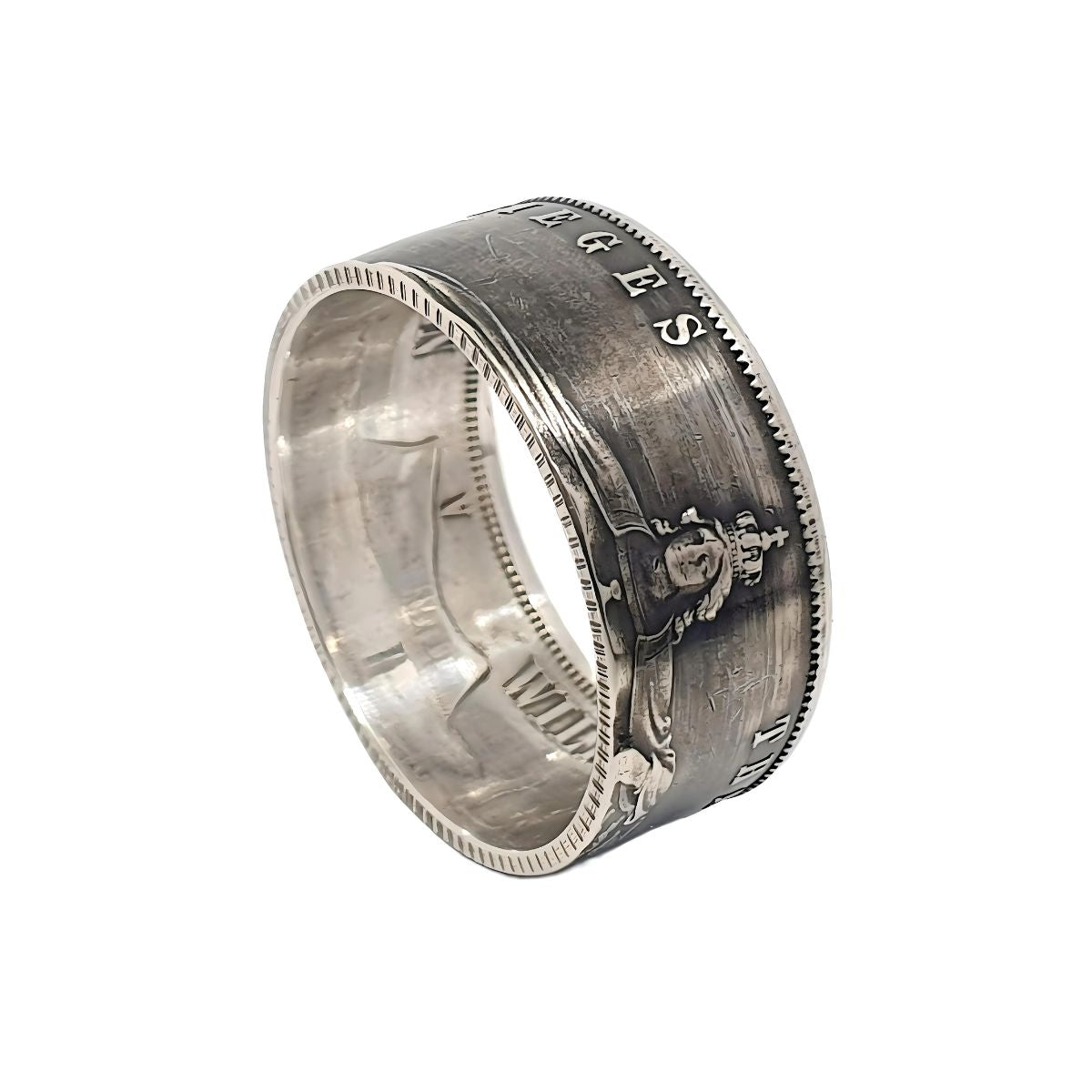 Detailaufnahme: Ausengravur am Münzring, Material 900er Silber, Stärke ca. 2,0 mm