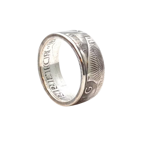 "10 Schilling Münzring Österreich - Detailansicht der historischen Münzprägung"