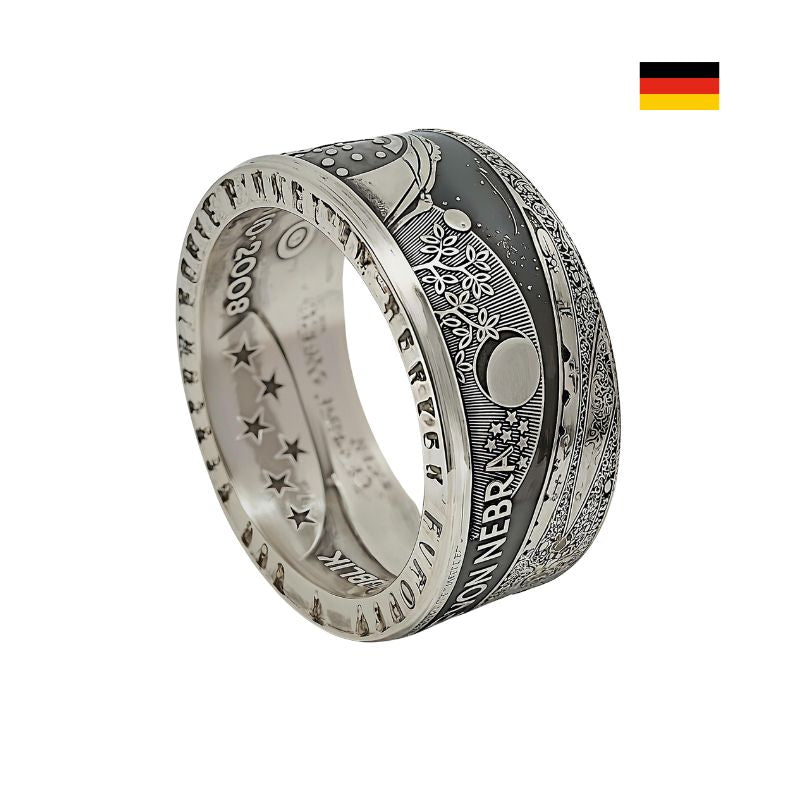 Nachhaltiger Münzring aus 925er Silber mit Himmelsscheiben-Design – einzigartiger Unikatschmuck von dieringmacher.shop