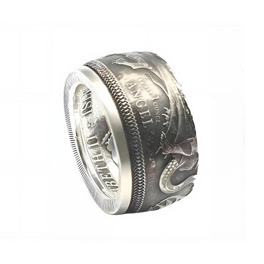 Handgefertigter Isle of Man Münzring mit Drachen – breiter Silberring 13 mm