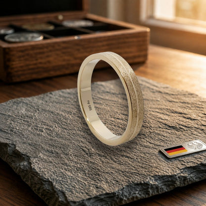 Goldring 14 K / 585 Gelbgold – satiniert, Verlobungsring mit Gravur