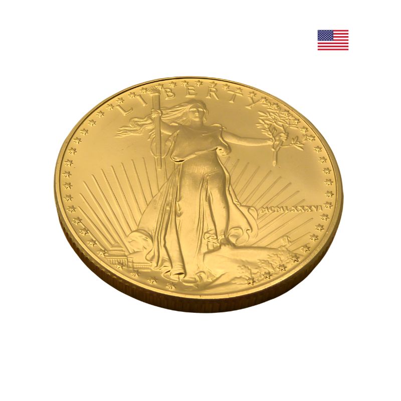 Nahaufnahme eines handgefertigten 1/2 Unze American Eagle Goldrings – luxuriöses Schmuckstück