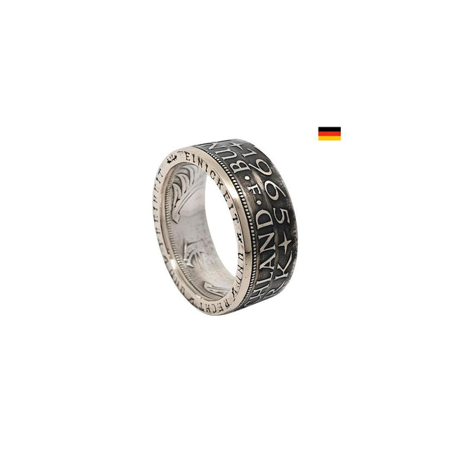 "Münzring  mit Wunschjahrgang 1951 - 1974 Nahaufnahme, deutsche Silbermünze, gravierbar"