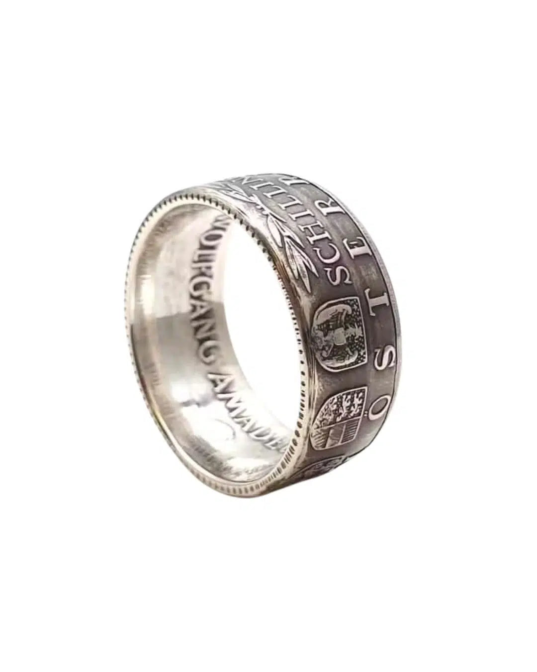 Unikat: Ring aus alter 25-Schilling-Münze, Detailaufnahme von Gravur und Rand
