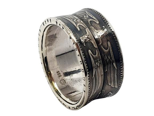 Daumenring aus historischer 5 Reichsmark Münze - monumentales Geschichtsstück als einzigartiger Schmuck