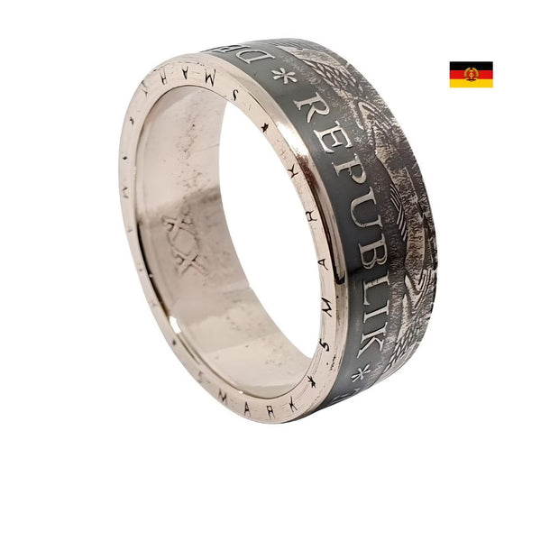 Besonderer 5-Mark-Münzring aus einer originalen DDR-Münze – ideal als Geschenk für Ostalgie-Fans, Sammler oder Paare.