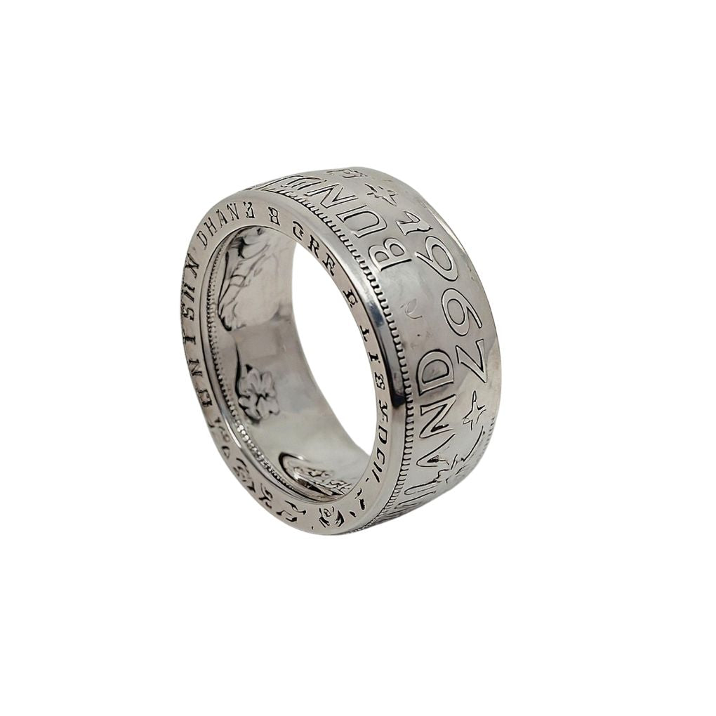 Originale 5-DM-Münzringe von 1951 bis 1974, in Deutschland aus 625er Silber handgefertigt – einzigartiges Schmuckstück.