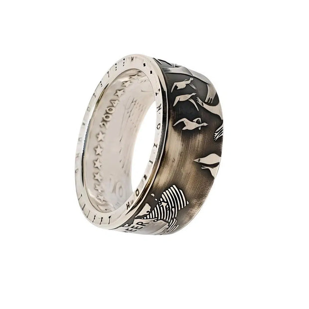 10-Euro-Ring aus Silber, gefertigt aus einer originalen Gedenkmünze – symbolisches Schmuckstück für Naturliebhaber und Unterstützer des Naturschutzes am Wattenmeer.