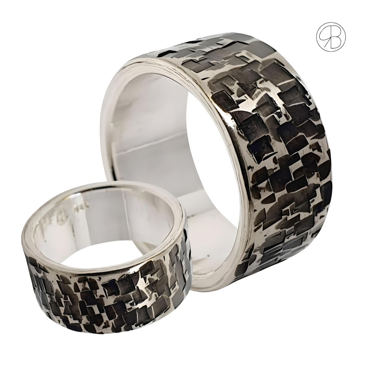Eheringe im Hammerschlag-Design aus Silber, geschwärzt und poliert – symbolische Partnerringe für Hochzeit, Verlobung oder Freundschaft
