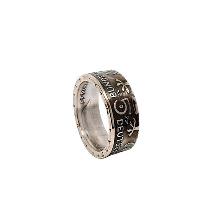 Handgefertigter 5-DM-Münzring aus einer originalen 5-DM-Münze von 1977, gefertigt aus 625er Silber.