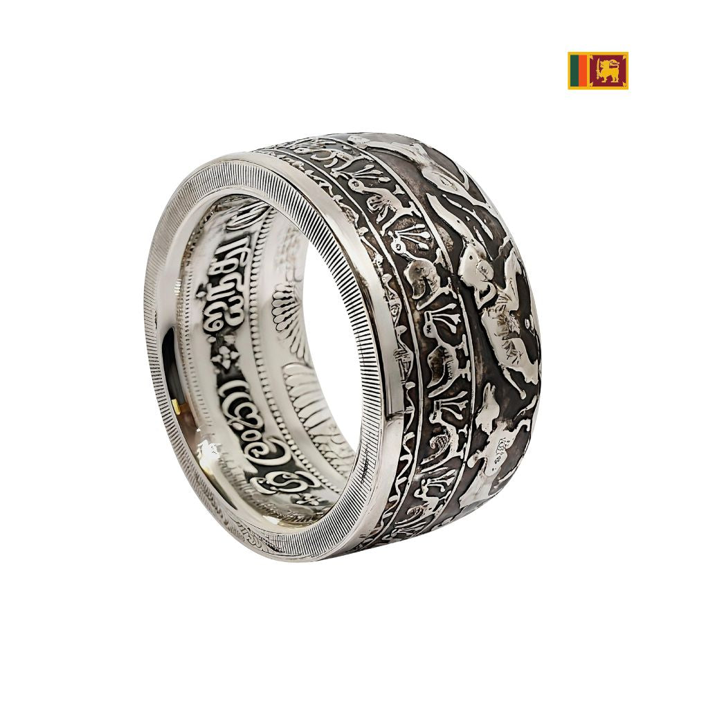 Handgeschmiedeter Münzring aus 5 Rupees Silbermünze, Motiv aus Sri Lanka mit buddhistischer Symbolik