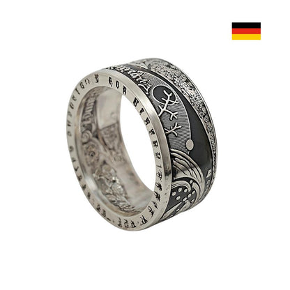 Silberring „Himmelsscheibe“, gefertigt aus alter Silbermünze, detailreich geschmiedet in deutscher Handarbeit