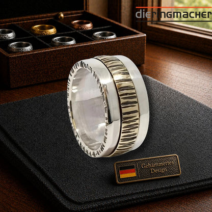 Beeindruckender-Silberring teilvergoldet-mit-edlem-Hammerschlag-
